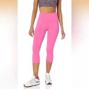Amazon Essentials Women's Bright Pink Capris